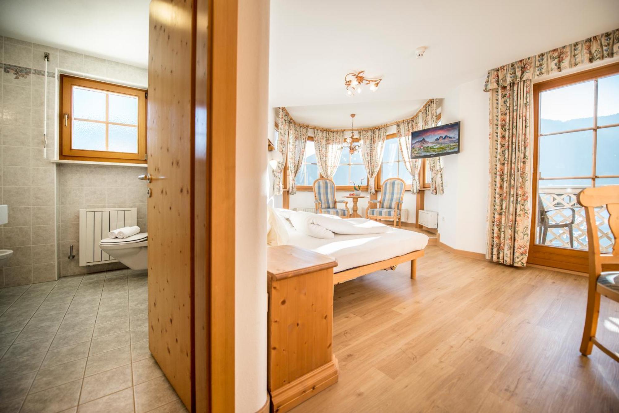 Turmhotel Gschwendt Planca di Sopra Buitenkant foto